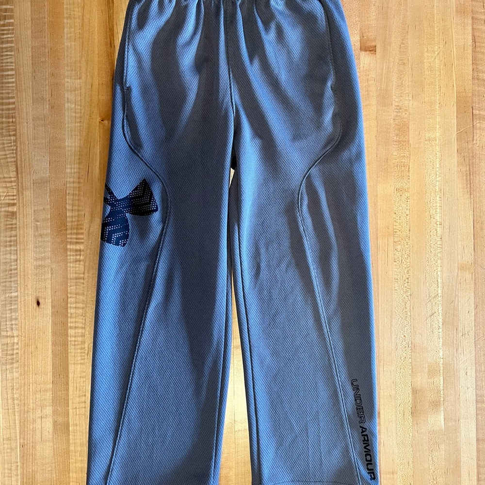 Boys Under Armour Size 5 Pants